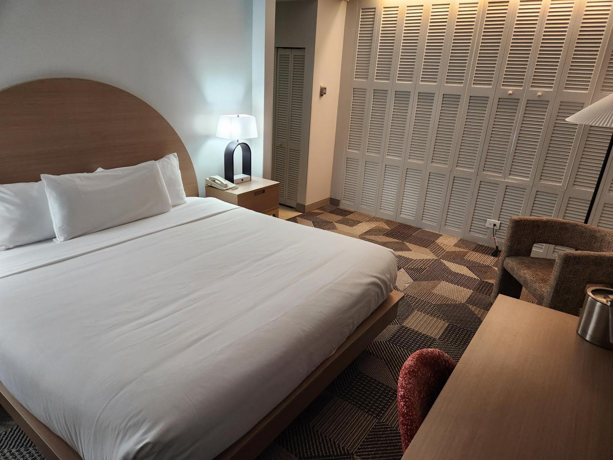 Standard Zimmer mit Kingsize-Bett