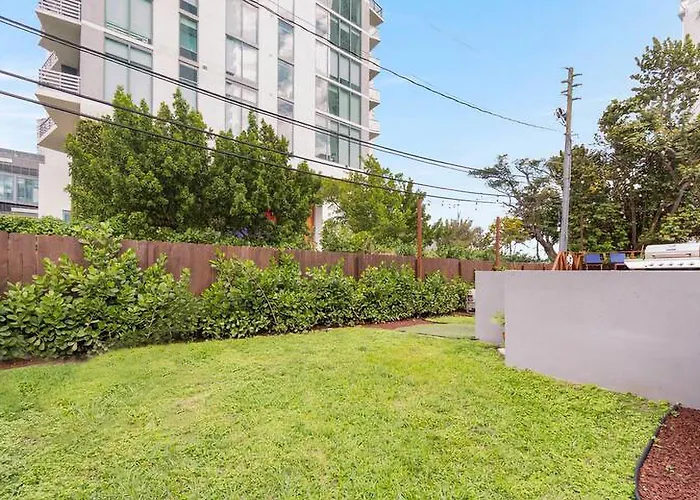Roami At Bayview Place